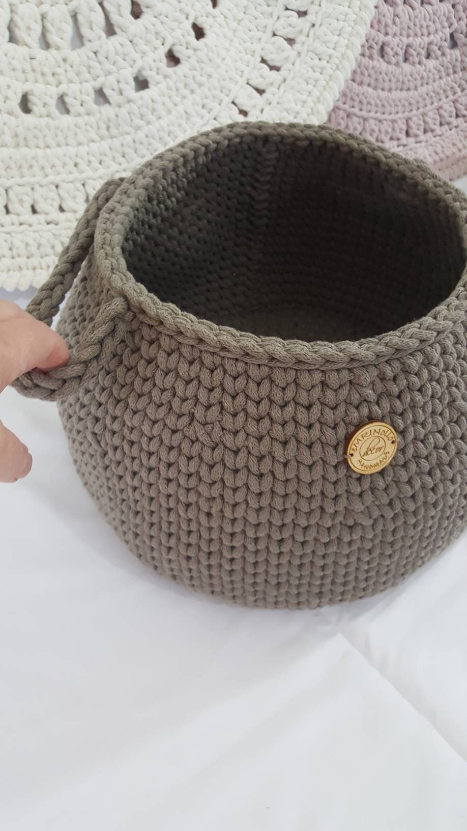 Großer Aufbewahrungskorb gehäkelt, grau Spielzeug Aufbewahrungstasche, Kinderzimmer Deko, großer Wäschekorb, Scandi Homedekor, skandinawisch