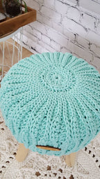 Hocker gehäkelter Bezug, skandinavisches Dekor, gehäkelte Husse Hocker, Bauernhaus Hocker, rustikale Hocker, gehäkelter Pouf Hocker Tabouret