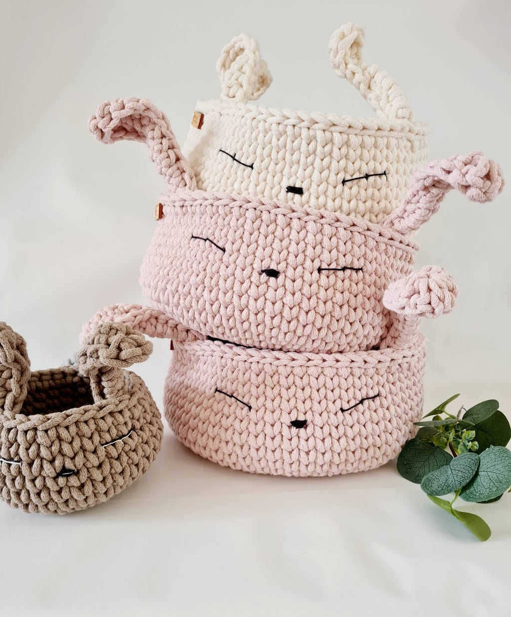 BunnyBasket, HasenKorb gehäkelt, Kinderzimmer Dekoration, Babyausstattung Babypartygeschenk, Babyzimmer deko, Aufbewahrungskorb, Utensilo