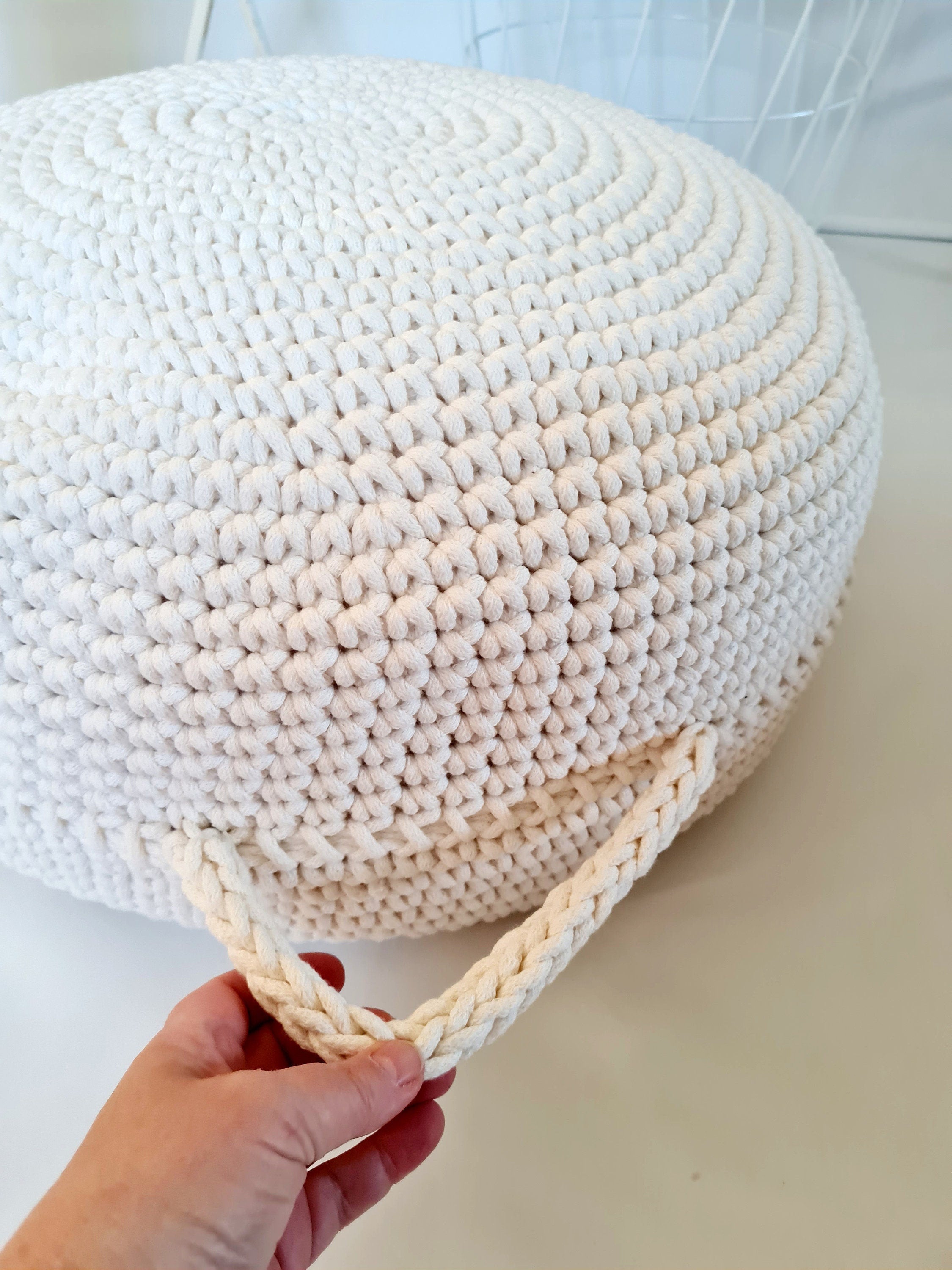 Pouf Ottoman gehäkelt, Babyzimmer deko, Bodenkissen, Sitzkissen, Skandinavisches Kinderzimmer Dekor, Häkelhocker Kinderzimmer, Sitzhocker