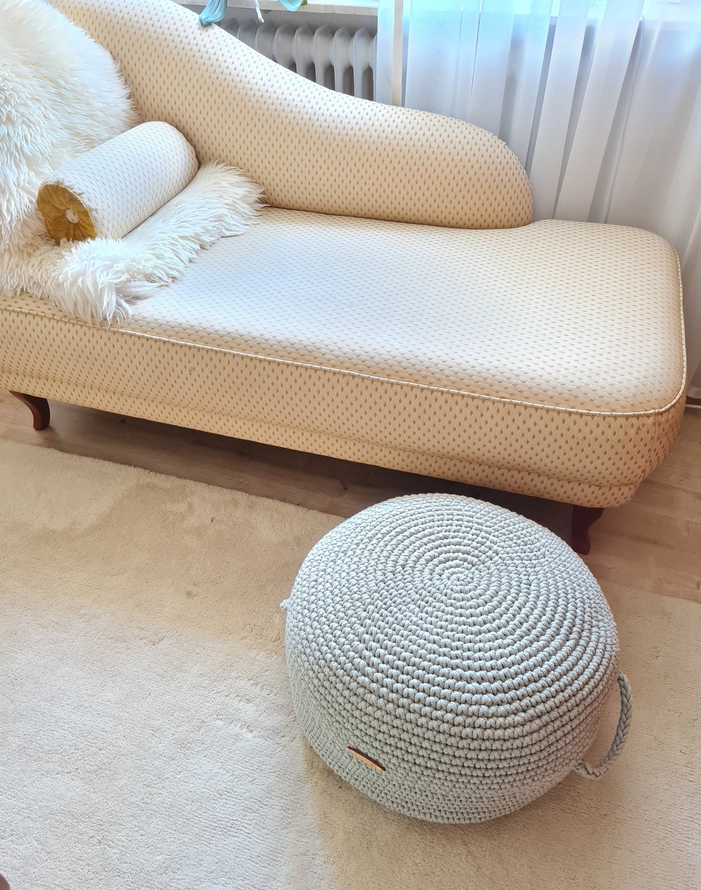 Pouf Ottoman gehäkelt, Babyzimmer deko, Bodenkissen, Sitzkissen, Skandinavisches Kinderzimmer Dekor, Häkelhocker Kinderzimmer, Sitzhocker