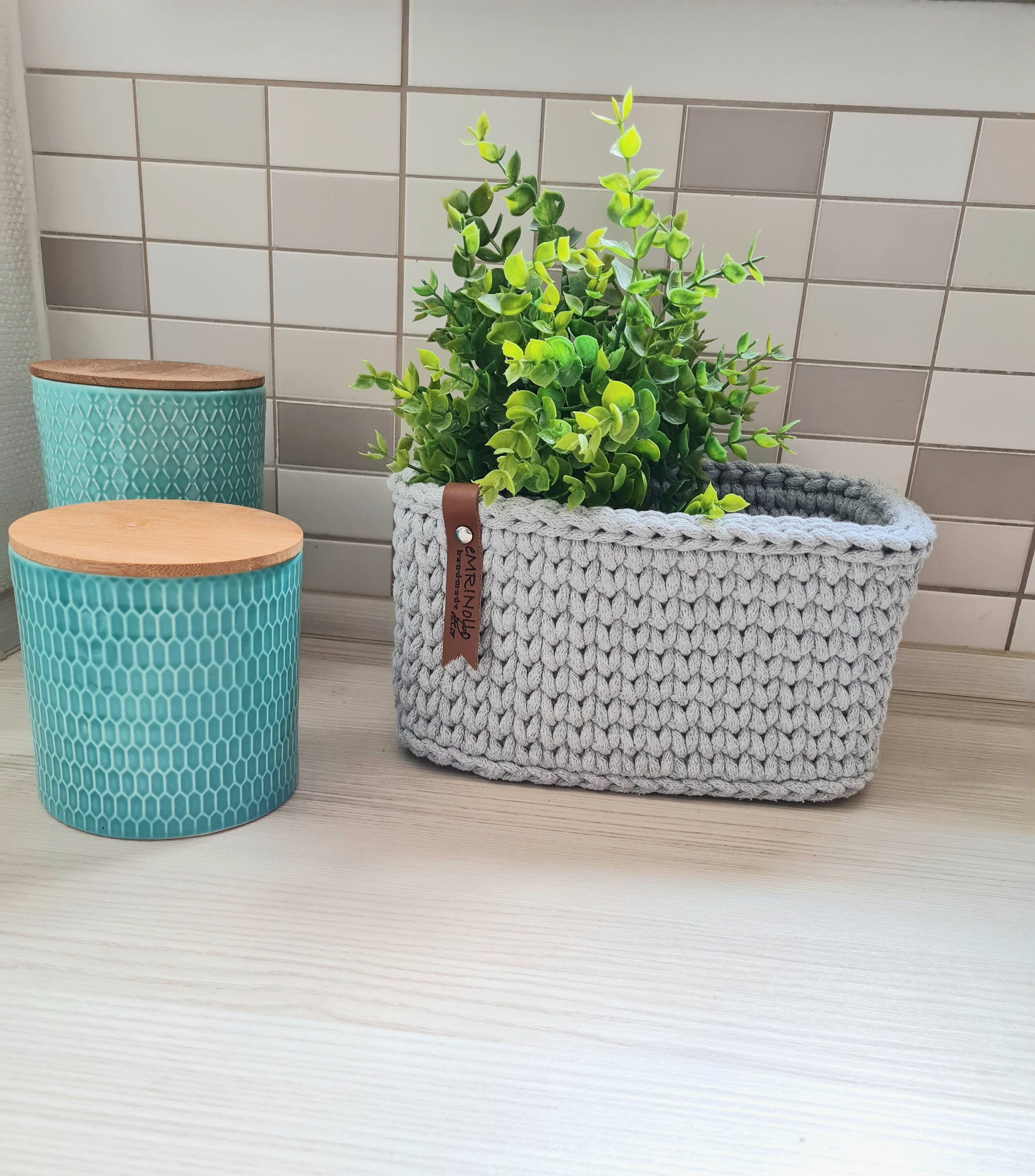 Korb gehäkelt eckig, Aufbewahrungskorb, Häkelkorb Kinderzimmer deko, Körbe Aufbewahrung, Geschenkidee, Weihnachtsgeschenk, Bad Aufbewahrung