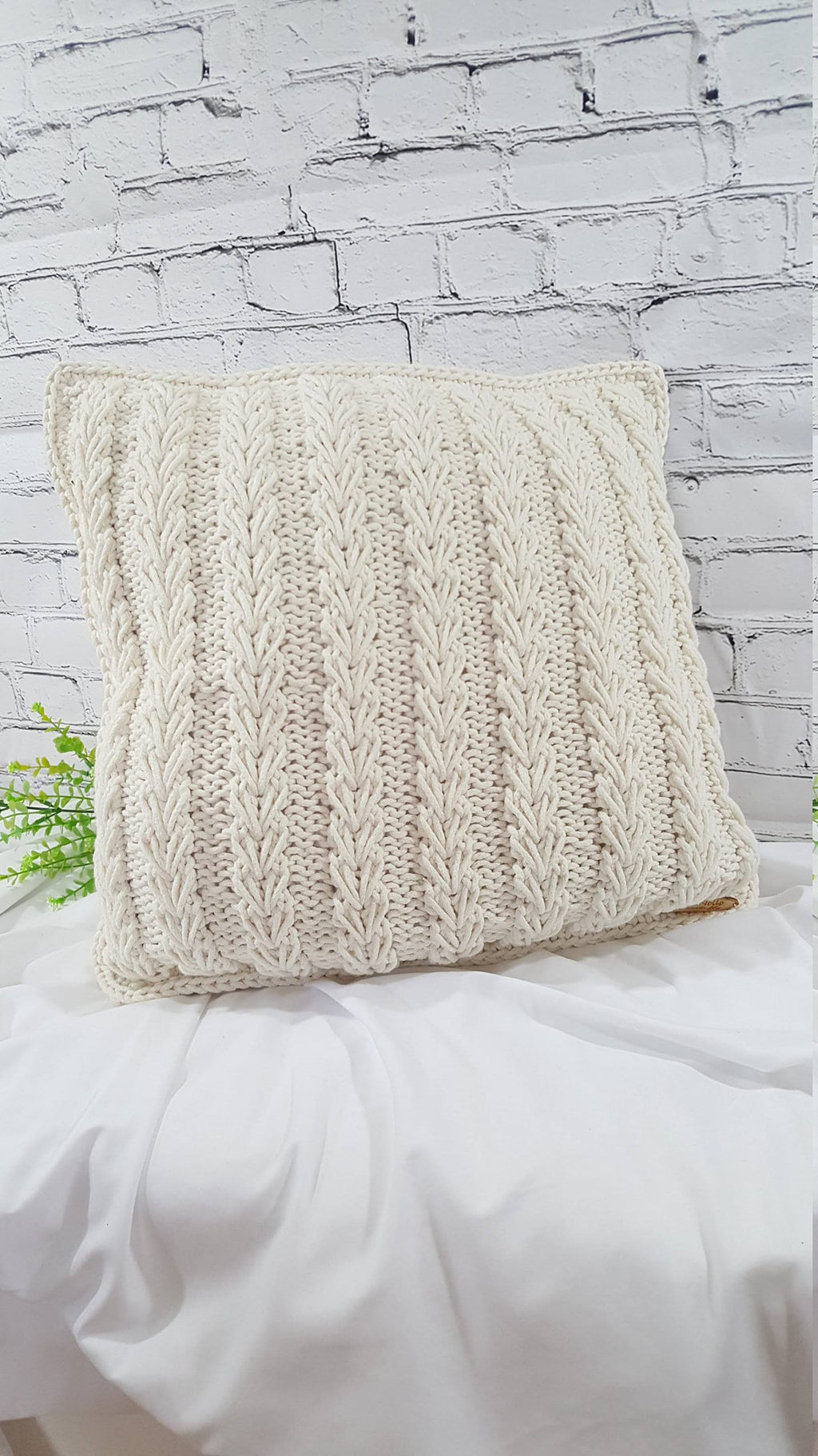 Kissen gestrickt, Geschenkidee, moderne Wohnkultur, Dekokissen, stilvolles Sofakissen, skandinavisches Dekor, Baumwollschnur