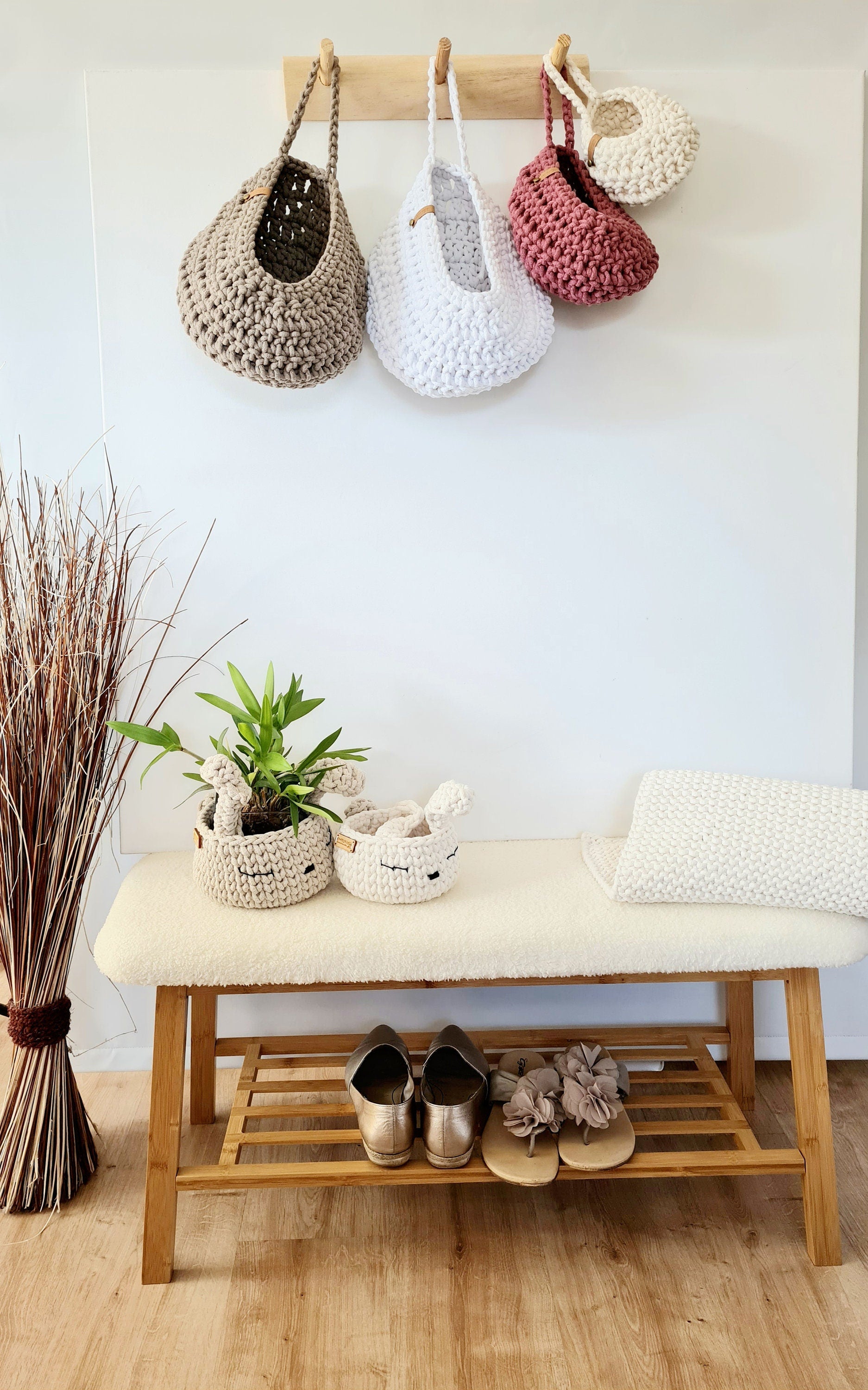 Hängekorb gehäkelt, Hängetasche, Aufbewahrungskorb, Kinderzimmer Organizer, Spielzeugaufbewahrung,Kinderzimmer Deko, Utensilo