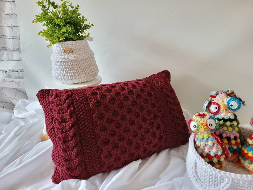 Kissen gestricktes Zopfmuster, Wohnkultur, Dekokissen, Sofakissen, skandinavisches Dekor, aus Baumwollgarn von hoooked, grobstrick