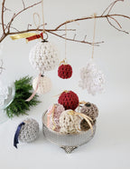 Weihnachtskugel Ornament gehäkelt, Weihnachtsdekoration skandinavisches Dekor, Anhänger, Geschenkidee, Baumschmuck, Weihnachtsbaumdekoration