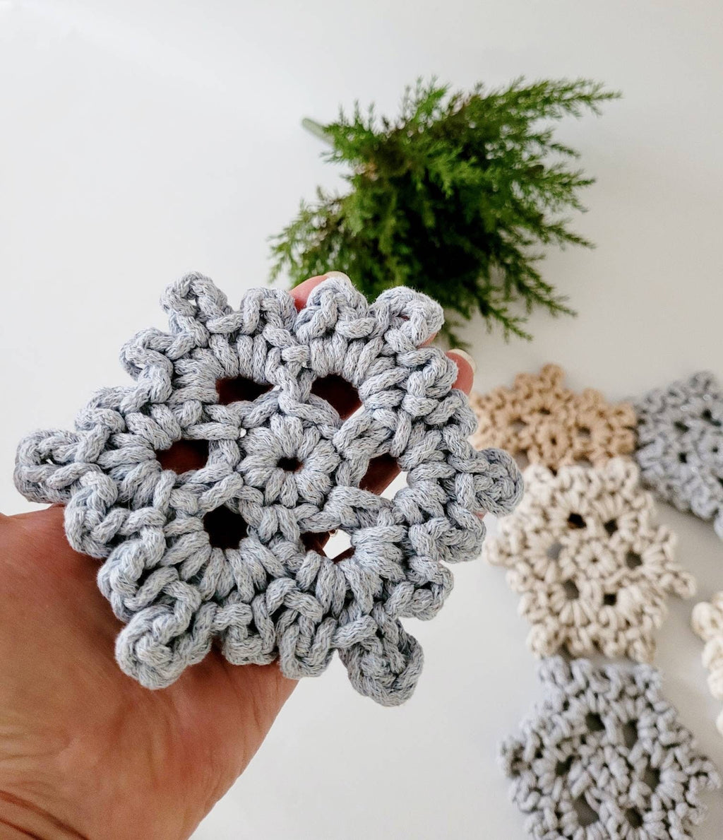 Weihnachtssterne 3er Set, Weihnachtsornament und Deko für den Weihnachtsbaum, Charm Anhänger Schneeflocke, Christbaumschmuck Sterne