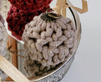Weihnachtskugel Ornament gehäkelt, Weihnachtsdekoration skandinavisches Dekor, Anhänger, Geschenkidee, Baumschmuck, Weihnachtsbaumdekoration