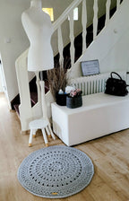 Kleiner Teppich rund gehäkelt, Kinderzimmer Deko, Baumwollteppich, im skandinavischem Stil, Babyzimmer deko, handgefertigt, nachhaltig