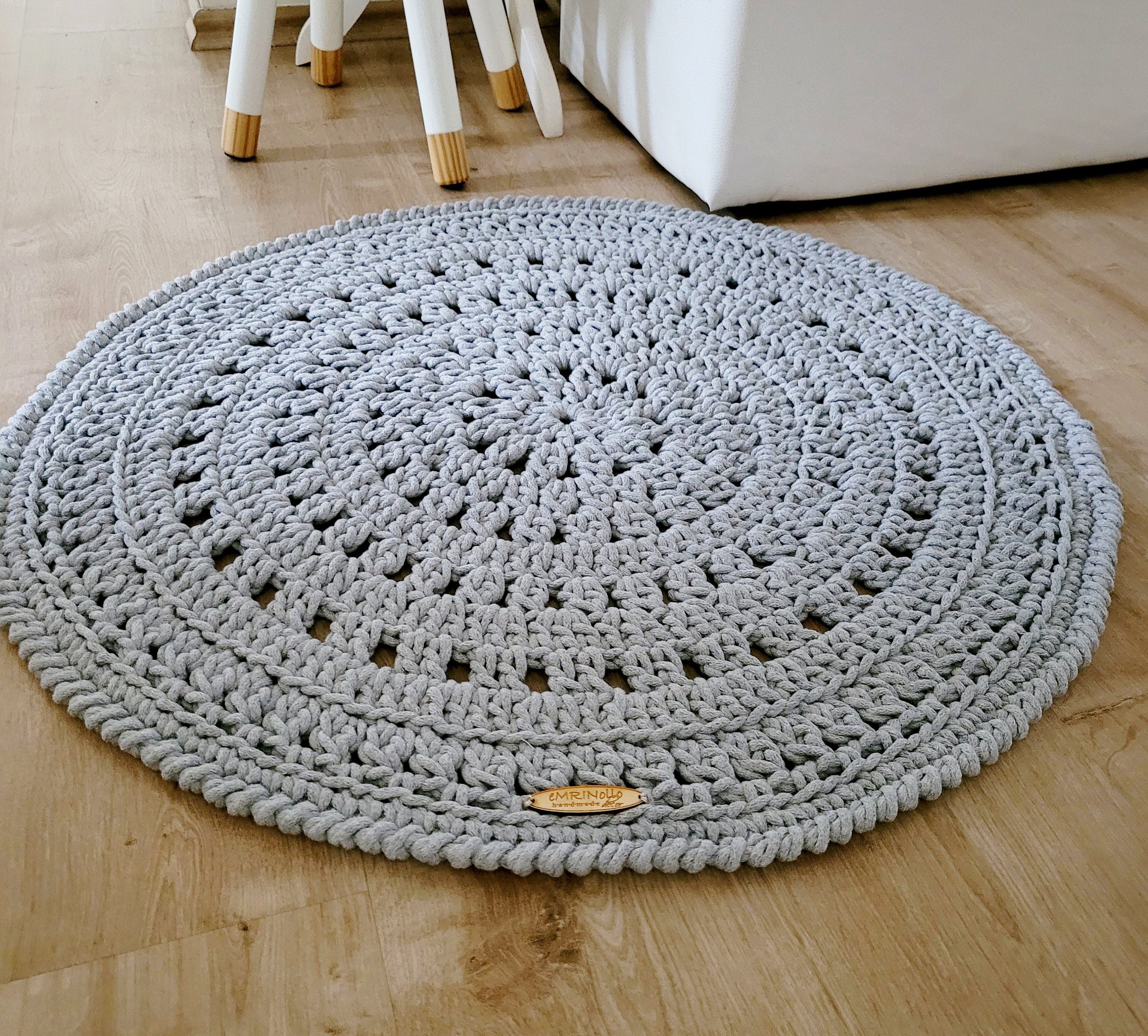Kleiner Teppich rund gehäkelt, Kinderzimmer Deko, Baumwollteppich, im skandinavischem Stil, Babyzimmer deko, handgefertigt, nachhaltig