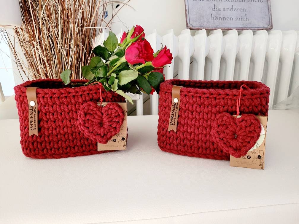 Korb gehäkelt eckig, romantisch, Geschenk Valentinstag, Korb Aufbewahrung, Weihnachtsgeschenk, Bad Aufbewahrung