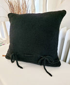 Kissen gestricktes Zopfmuster, schwarz, Wohnkultur, Dekokissen, Sofakissen, skandinavisches Dekor, aus Baumwollgarn von hoooked, grobstrick