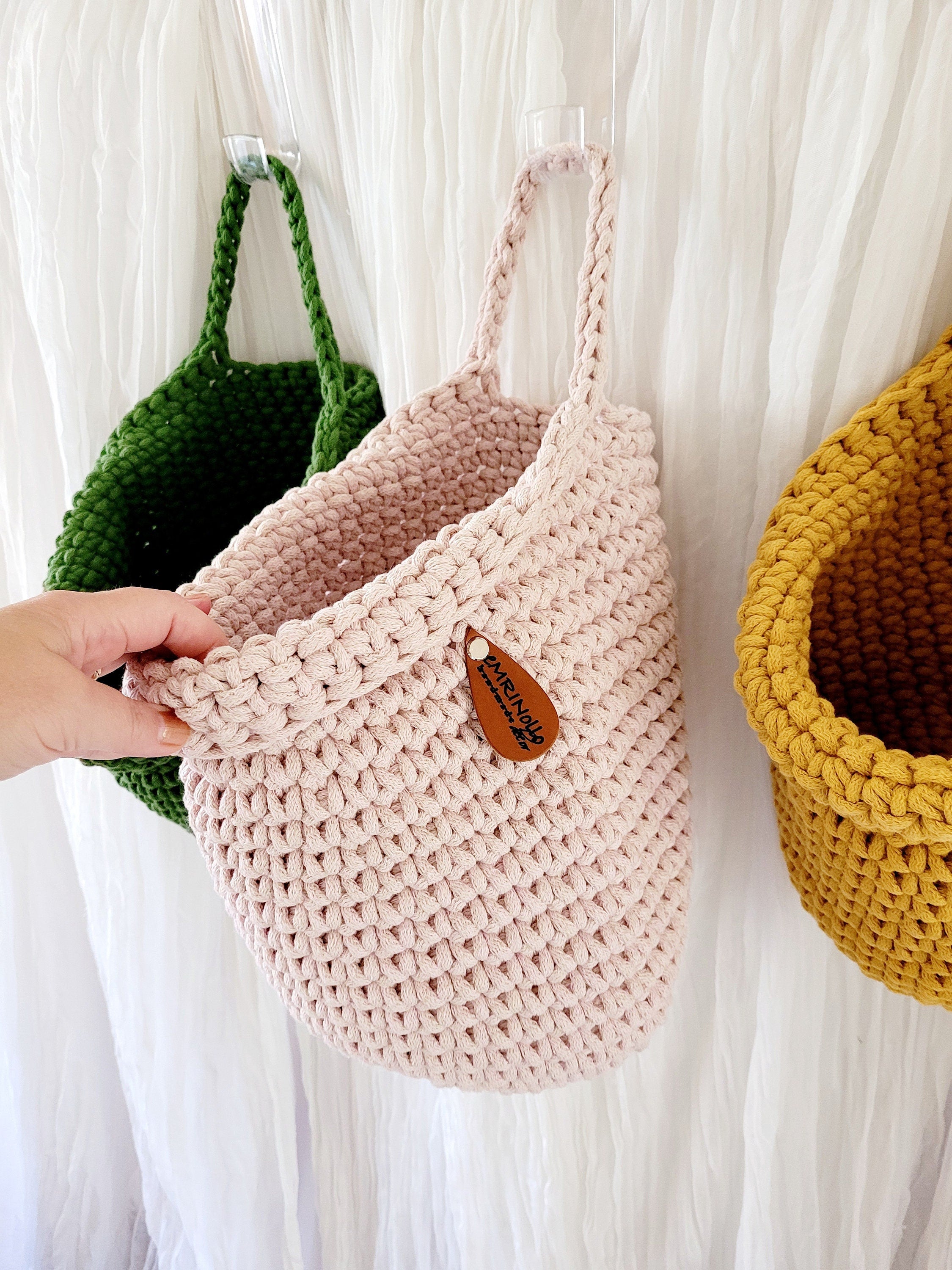 Hängekorb gehäkelt, Wanddeko Aufbewahrungskorb, Hängekorb Küche Hängetasche, Kinderzimmer Organizer, Spielzeug Aufbewahrung, Geschenkidee