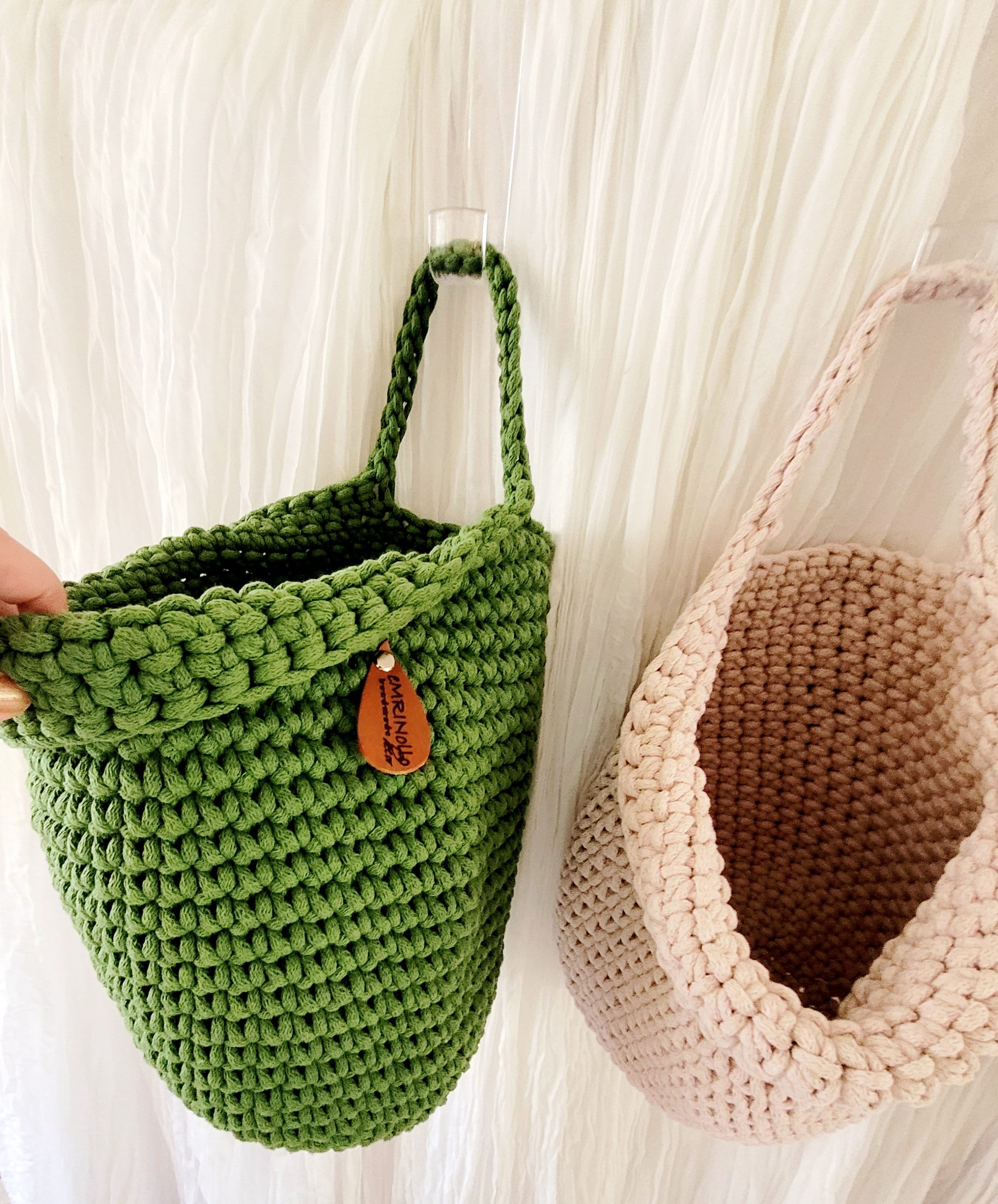 Hängekorb gehäkelt, Wanddeko Aufbewahrungskorb, Hängekorb Küche Hängetasche, Kinderzimmer Organizer, Spielzeug Aufbewahrung, Geschenkidee