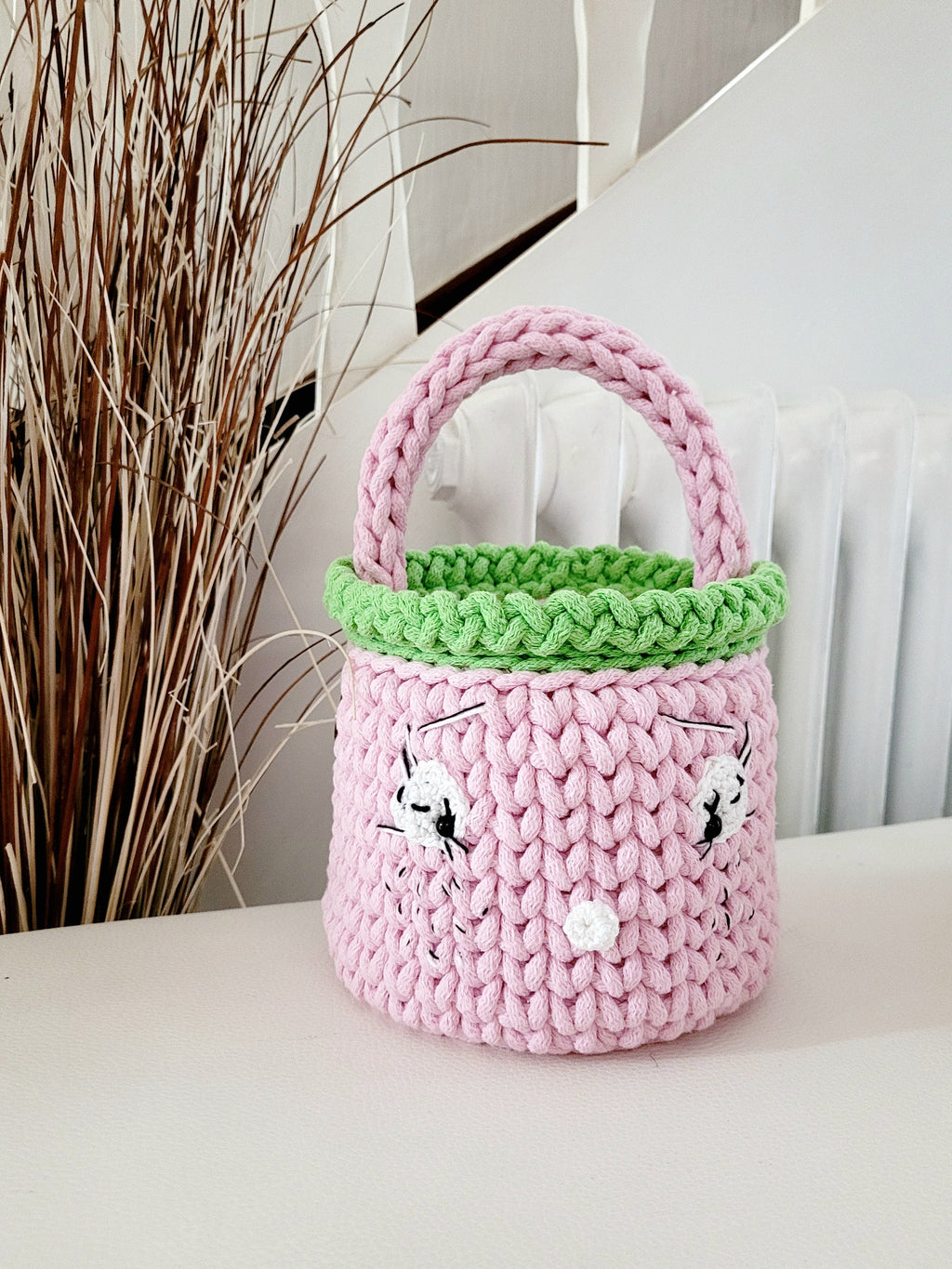 Henkelkorb, Basket crochet, Korb mit Henkel Griff, Hasenkorb, Gehäkelter Korb , Wohnzimmer Dekoration, Ostergeschenk, Gäste, Nordic Stile