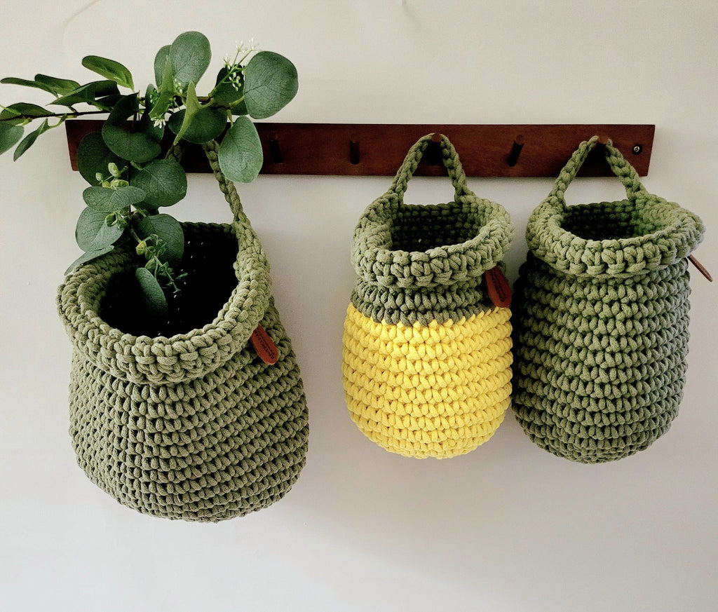 Hängekorb gehäkelt, Wanddeko Aufbewahrungskorb, Zweifarbig Hängekorb Küche Hängetasche, Kinderzimmer Organizer, Spielzeug Aufbewahrung