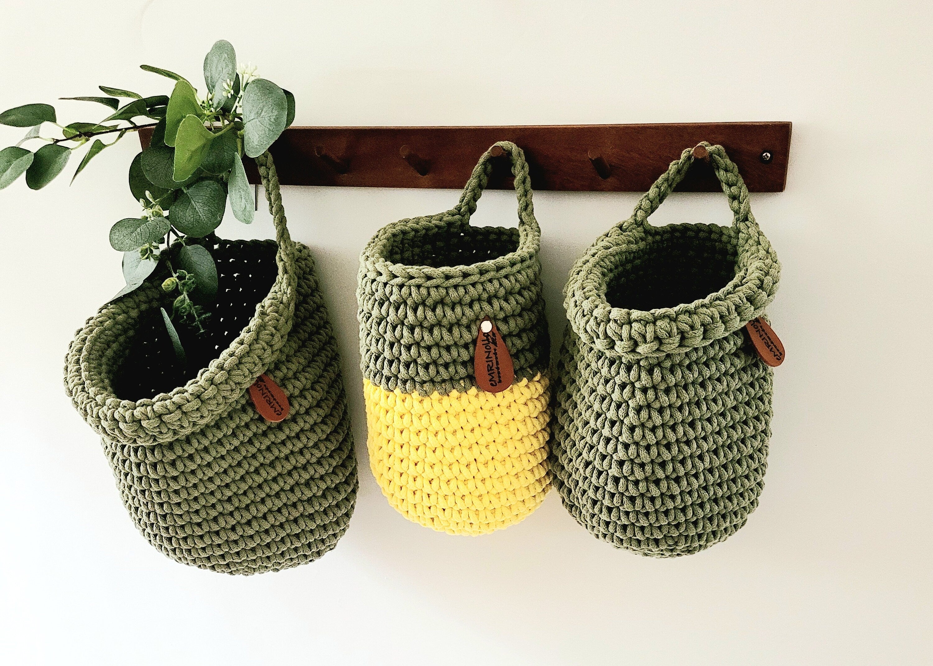 Hängekorb gehäkelt, Wanddeko Aufbewahrungskorb, Zweifarbig Hängekorb Küche Hängetasche, Kinderzimmer Organizer, Spielzeug Aufbewahrung