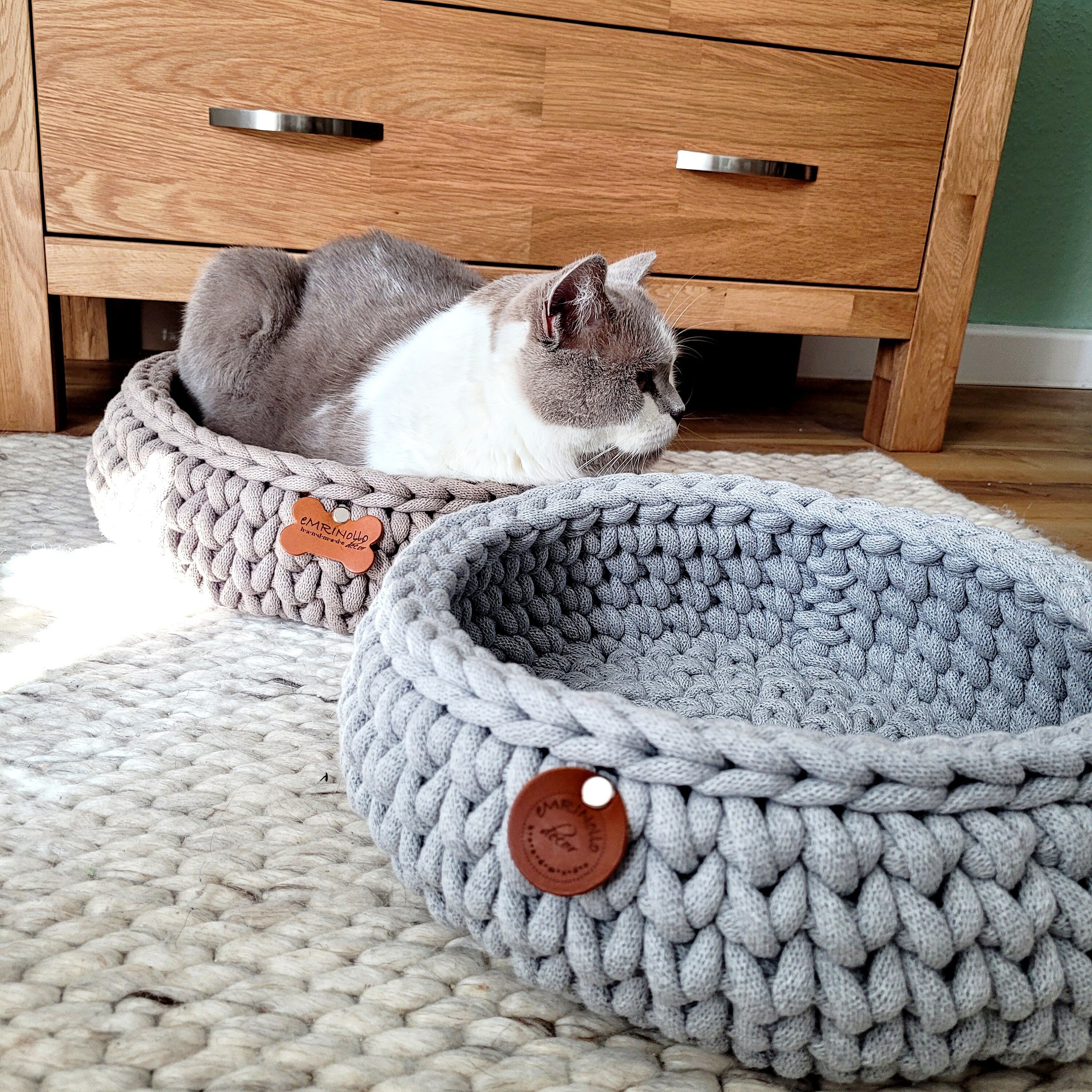 Cat bed, cat basket, cat sofa, great gift idea for cat owners, soft and stable, handmade dog basket for kittens and puppies