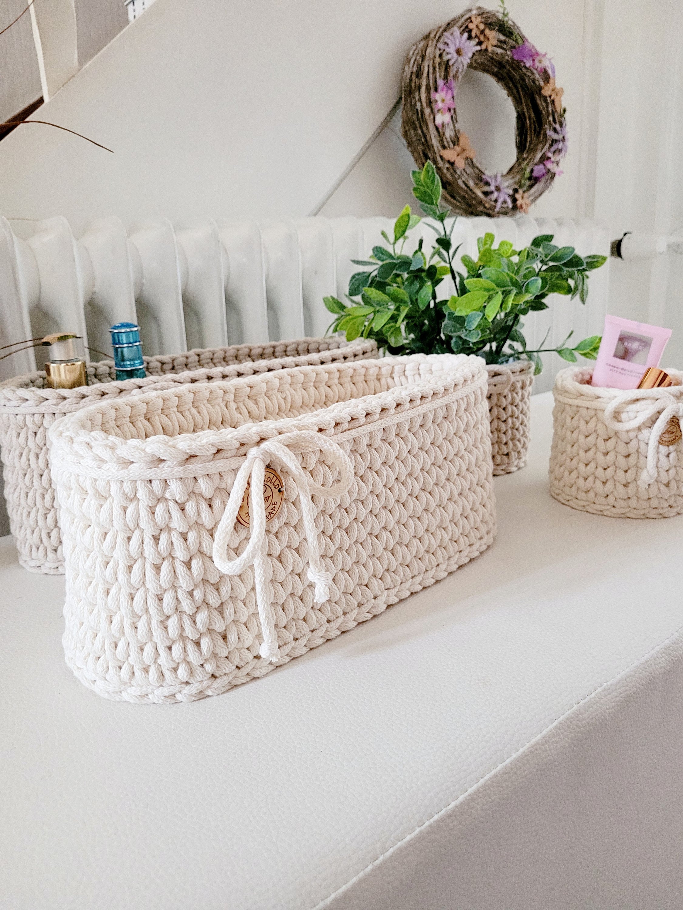 Korb gehäkelt oval Hygienekorb, Kosmetikkorb, Zimmer Dekoration Korb, Badausstattung, Geschenk Korb, Babyzimmer Aufbewahrung oval