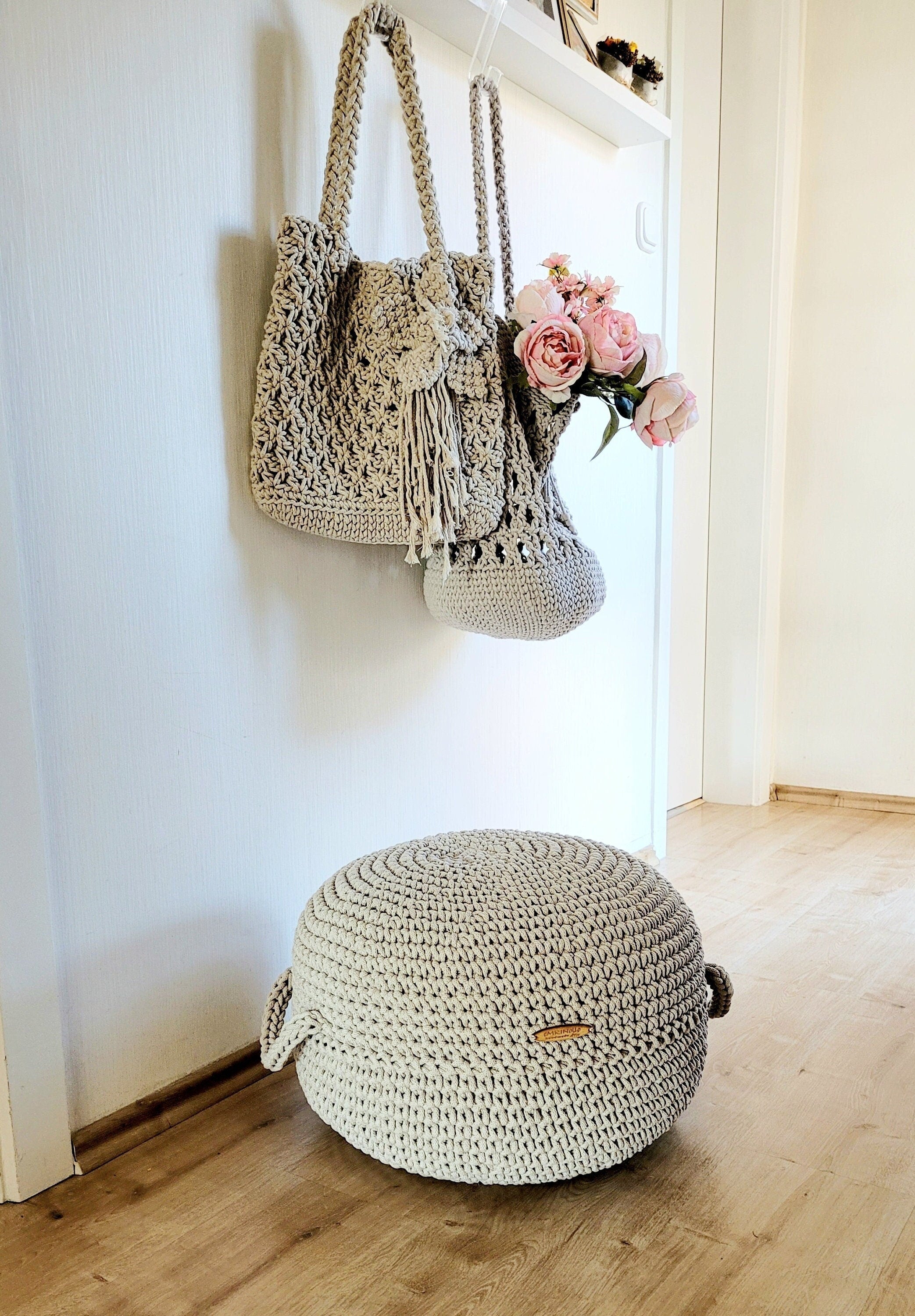 Pouf Ottoman gehäkelt, Babyzimmer deko, Bodenkissen, Sitzkissen, Skandinavisches Kinderzimmer Dekor, Häkelhocker Kinderzimmer, Sitzhocker