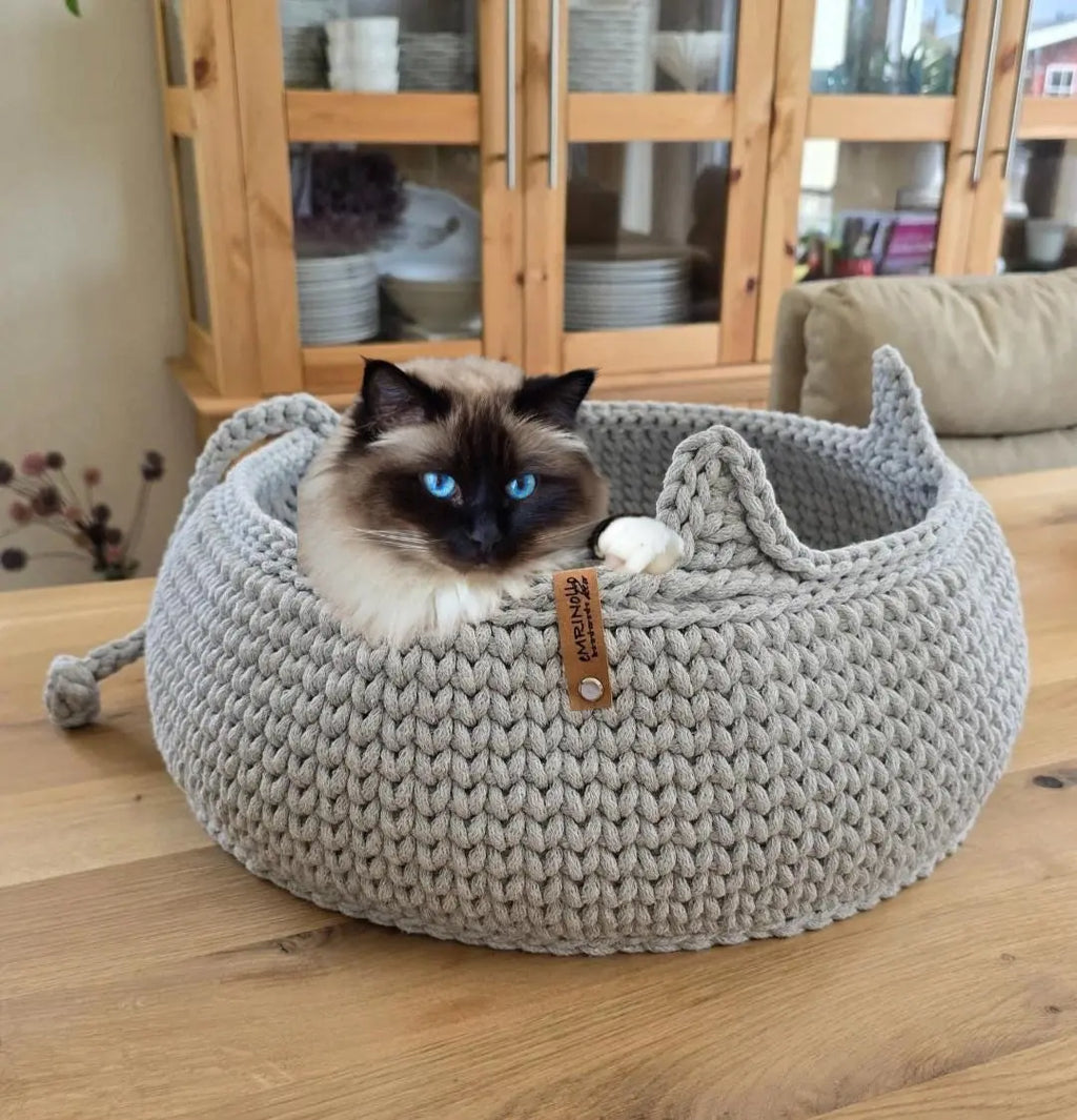 Das weiche Katzenkissen bietet deinem Liebling den perfekten Platz zum Ausruhen.