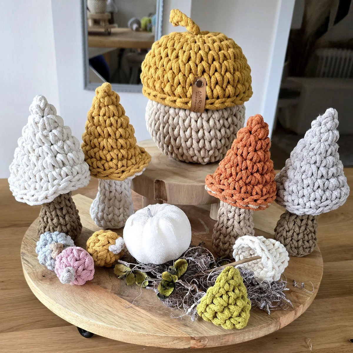 Du suchst nach tollen Deko Ideen für dein Esszimmer? Hier hast du sie! Die Boho Wohnaccessoires sind handgefertigte Dekoration, die deinem Zuhause Persönlichkeit verleiht.
