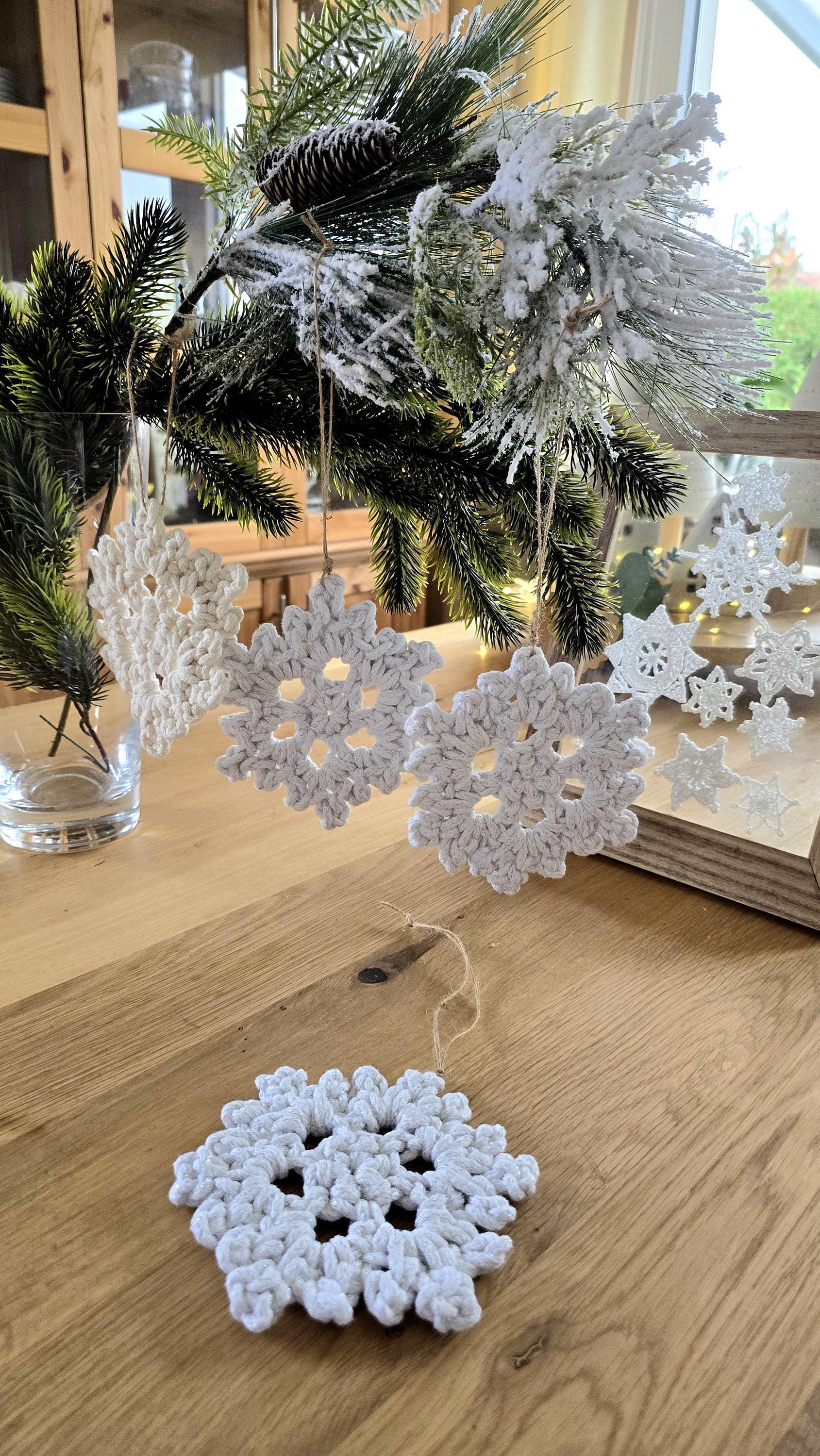 Weihnachtssterne 3er Set, Weihnachtsornament und Deko für den Weihnachtsbaum, Charm Anhänger Schneeflocke, Christbaumschmuck Sterne