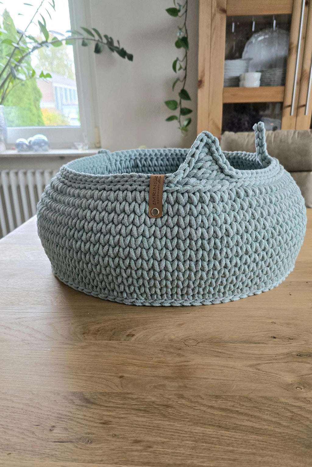 Das Katzensofa ist ideal für den luxuriösen Rückzugsort. 

Perfekt als Geschenke für Katzenbesitzer oder ein außergewöhnliches Katzenmama Geschenk.
