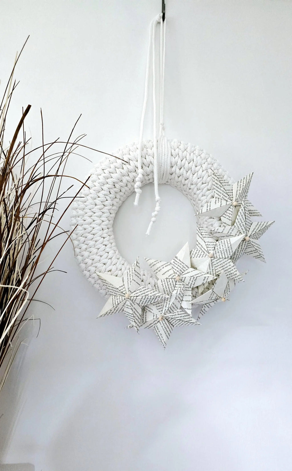 Door wreath spring, wall wreath handmade, with stars made from book pages - as home decoration - unique gifts for book lovers