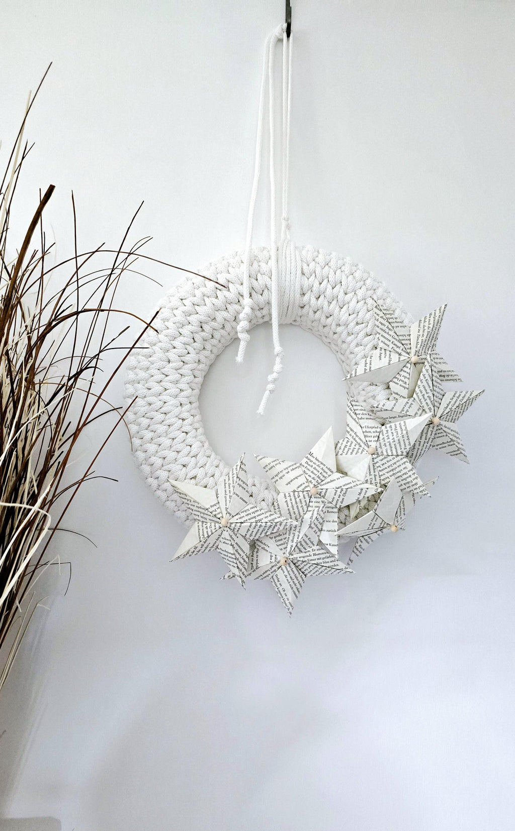 Door wreath spring, wall wreath handmade, with stars made from book pages - as home decoration - unique gifts for book lovers