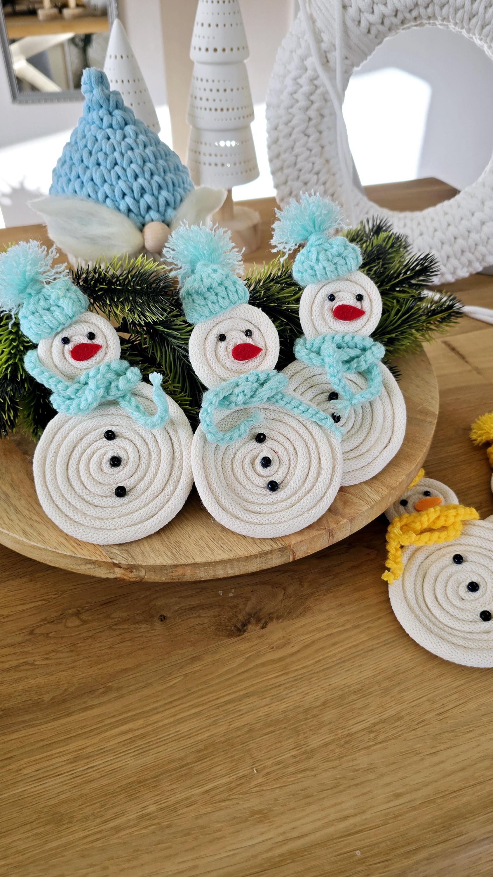 Außerdem sind sie großartige Geschenkideen für Frauen Weihnachten oder allgemein eine kreative Geschenkidee Weihnachten. Hol dir diese winterlichen Begleiter und mach dein Fest unvergesslich!