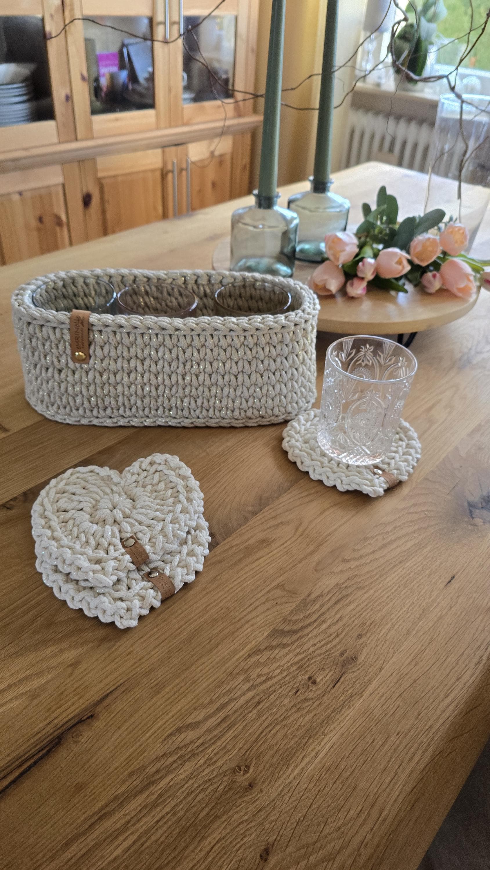 ✔ Das perfekte Geschenk für Herzensmenschen – Ob für deine beste Freundin, deine Mama oder als romantische Überraschung für deinen Lieblingsmenschen – mit diesen Untersetzern zeigst du Wertschätzung.