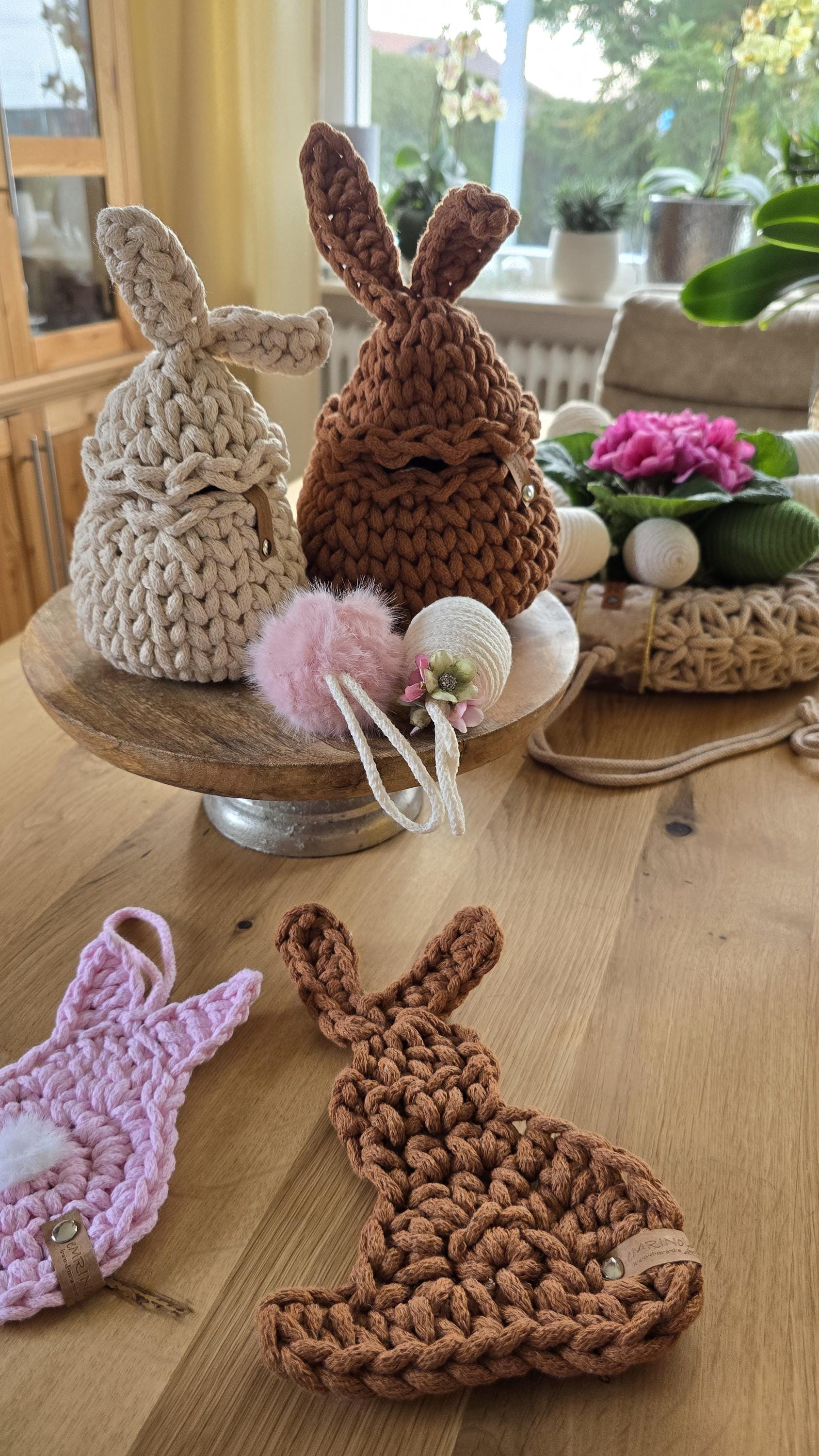 ✔ Schützt den Tisch & sieht mega aus
✔ Handgefertigt mit Liebe (aber ohne Kitsch)
✔ Boho-Vibes für dein Zuhause