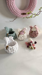 Osterkörbchen Osternest Osterhase – Handgefertigte Osterdekoration im Jasminmuster | Osterdeko Ideen, Osterkorb personalisiert, Ostergeschenk Baby