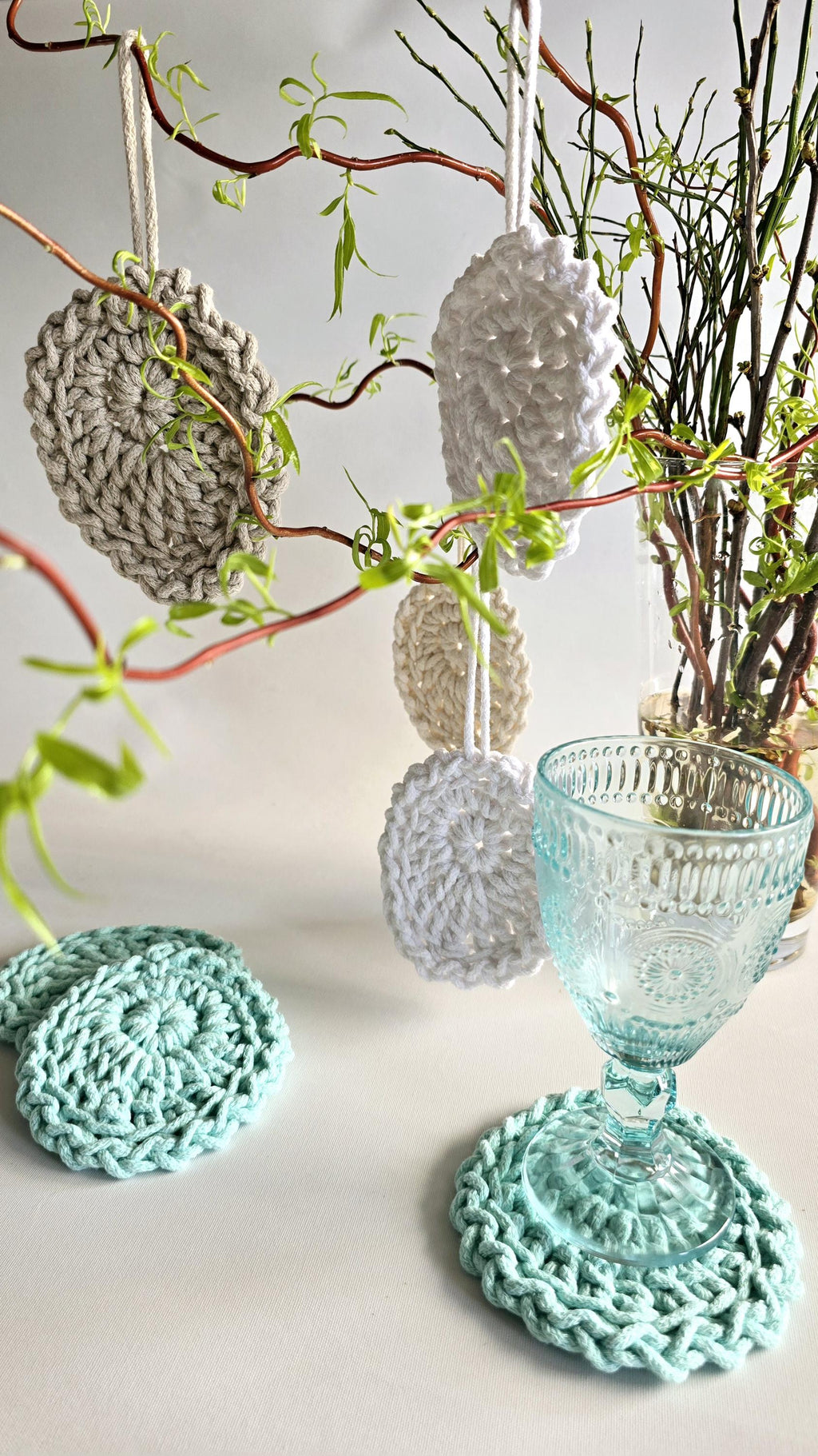 🥚 Osterdeko mal anders – weil Standard einfach nicht dein Ding ist! 🐣

Vergiss langweilige Plastik-Ostereier! Dieses gehäkelte Osterei ist einzigartig, handgemacht und nirgendwo anders zu finden. 🎉