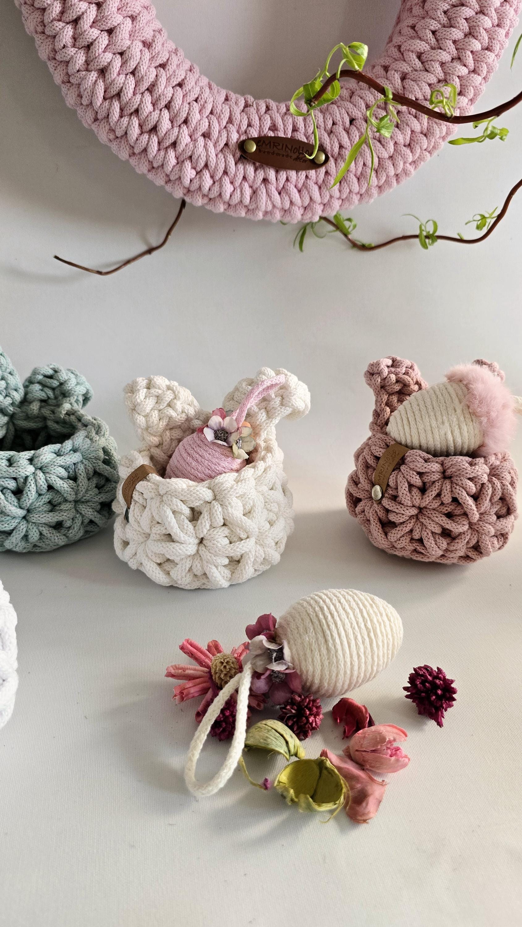 Verleihe deinem Osternest einen Hauch von Eleganz mit diesem handgefertigten Osterkörbchen! 🌸✨