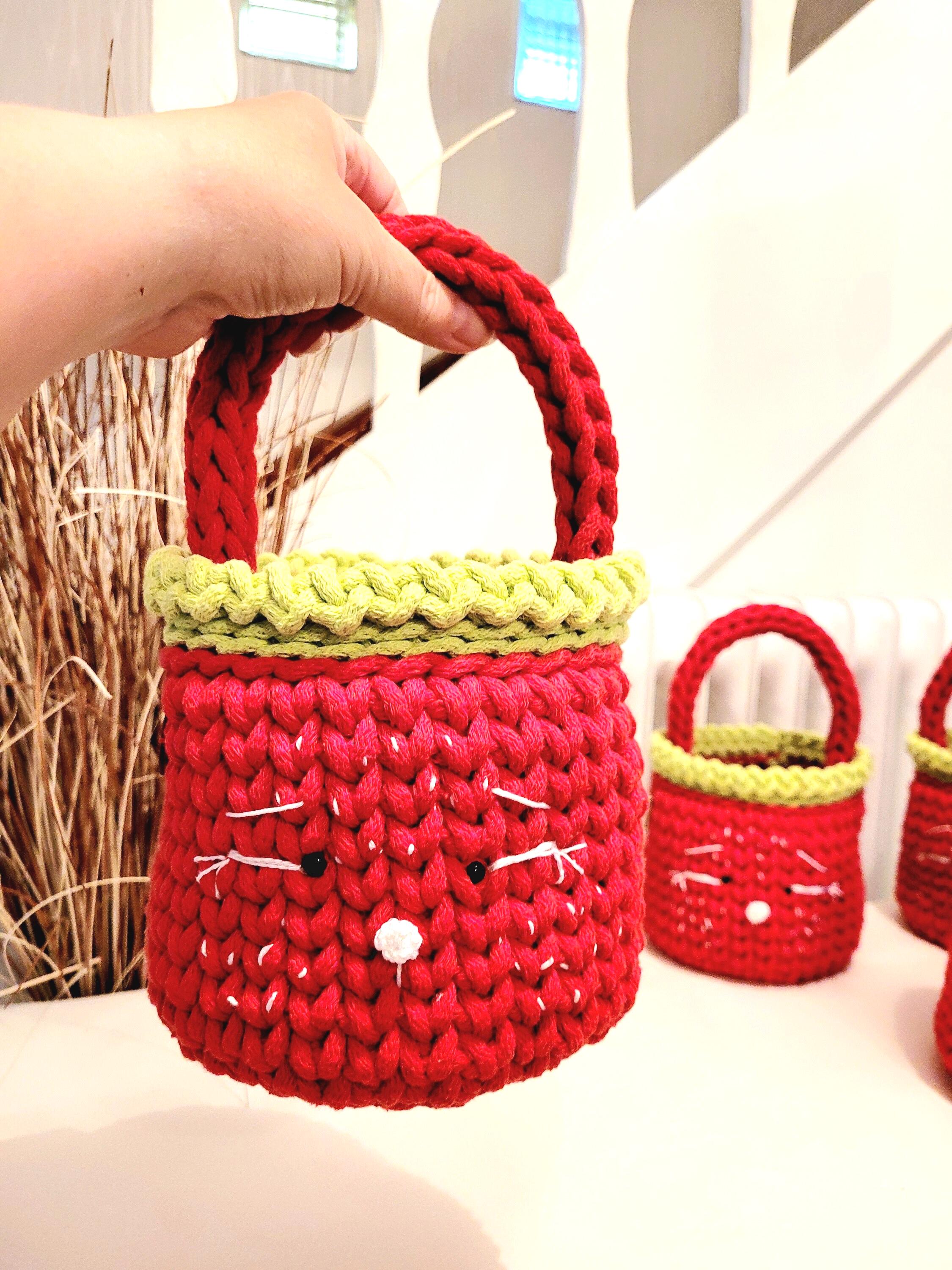 Henkelkorb, Basket crochet, Korb mit Henkel Griff, Hasenkorb, Gehäkelter Korb , Wohnzimmer Dekoration, Ostergeschenk, Gäste, Nordic Stile