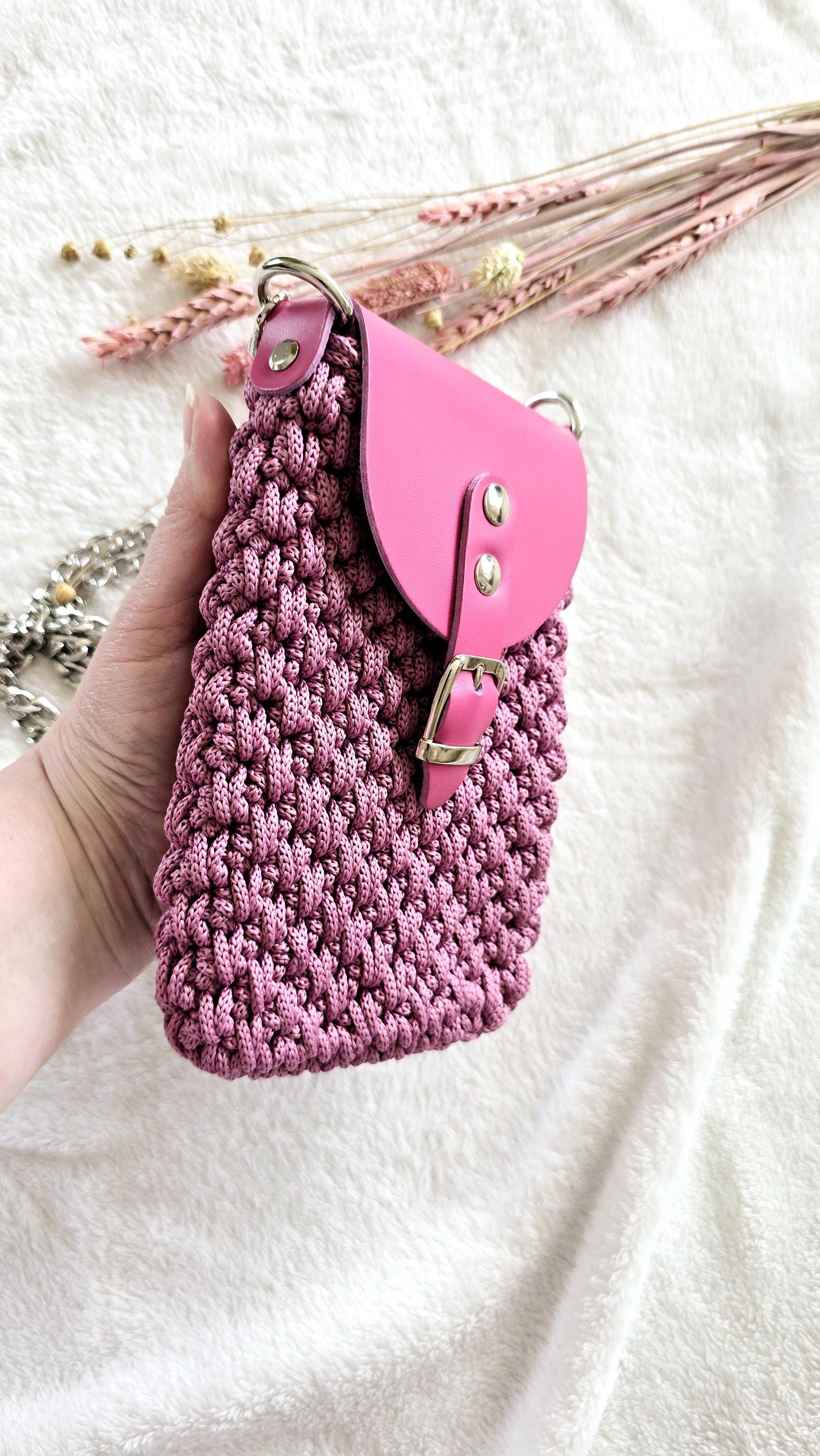 Crochet Phone Bag with Magnetic Closure – Crossbody Pouch for Smartphone – Handmade Storage with Leather Flap & Chain Strap