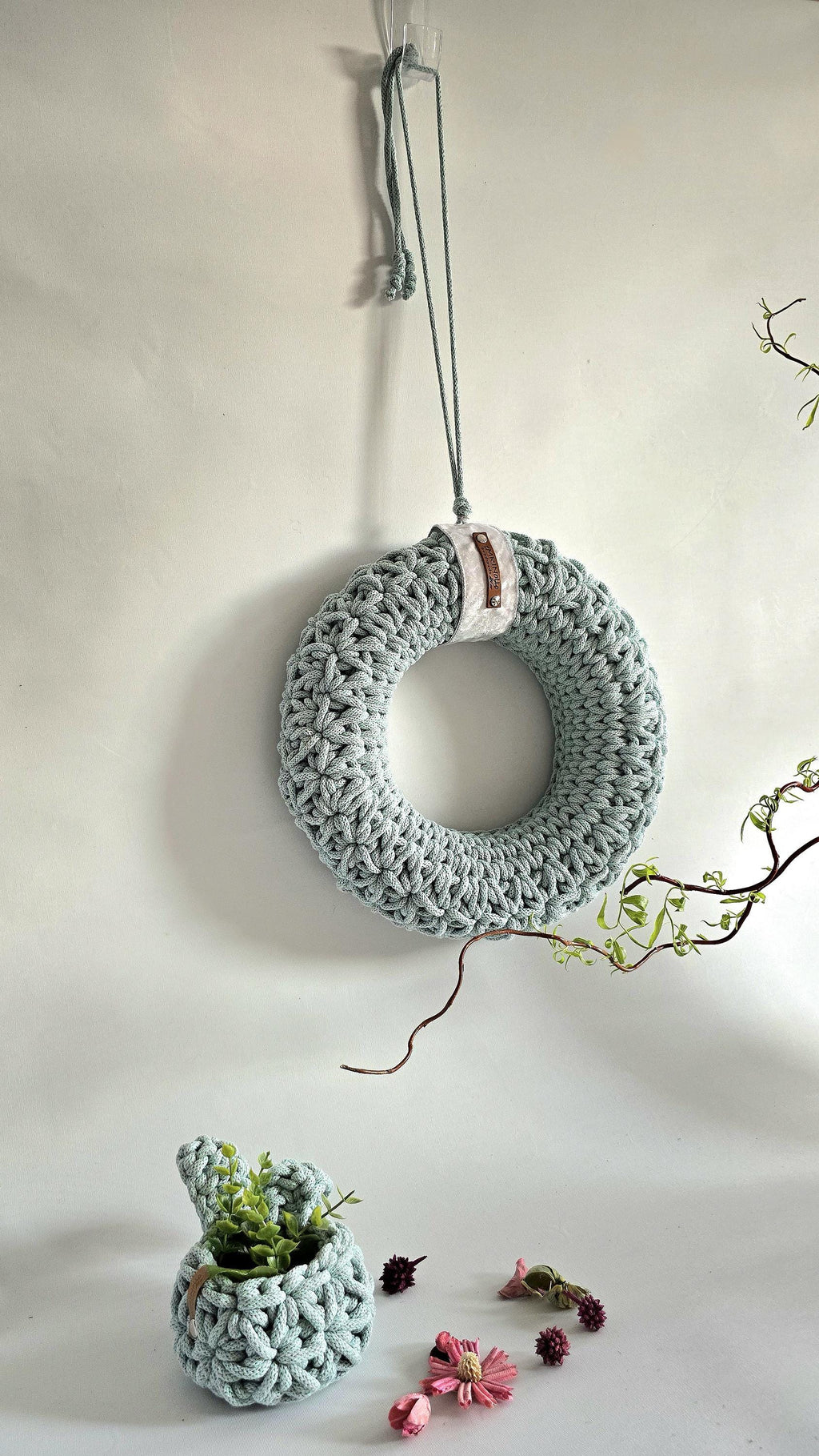 Türkranz Wandkranz Handgemacht – Gehäkeltes Jasmin-Muster in Naturfarben | Skandinavische Home Decoration und Geschenkidee, Wandkranz