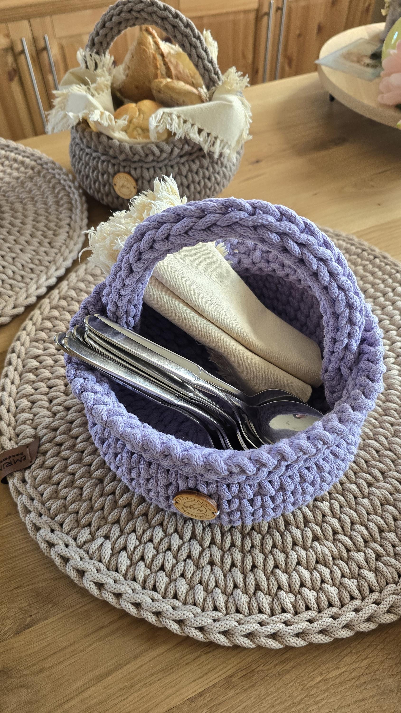 Our handmade handle basket is more than just a storage bin – it’s a companion for all the little things that truly make a home cozy. Whether as a modern bread basket on your breakfast table, a thoughtful gift, or an elegant organizer in your living room – this crochet basket combines practical functionality with minimalist beauty.