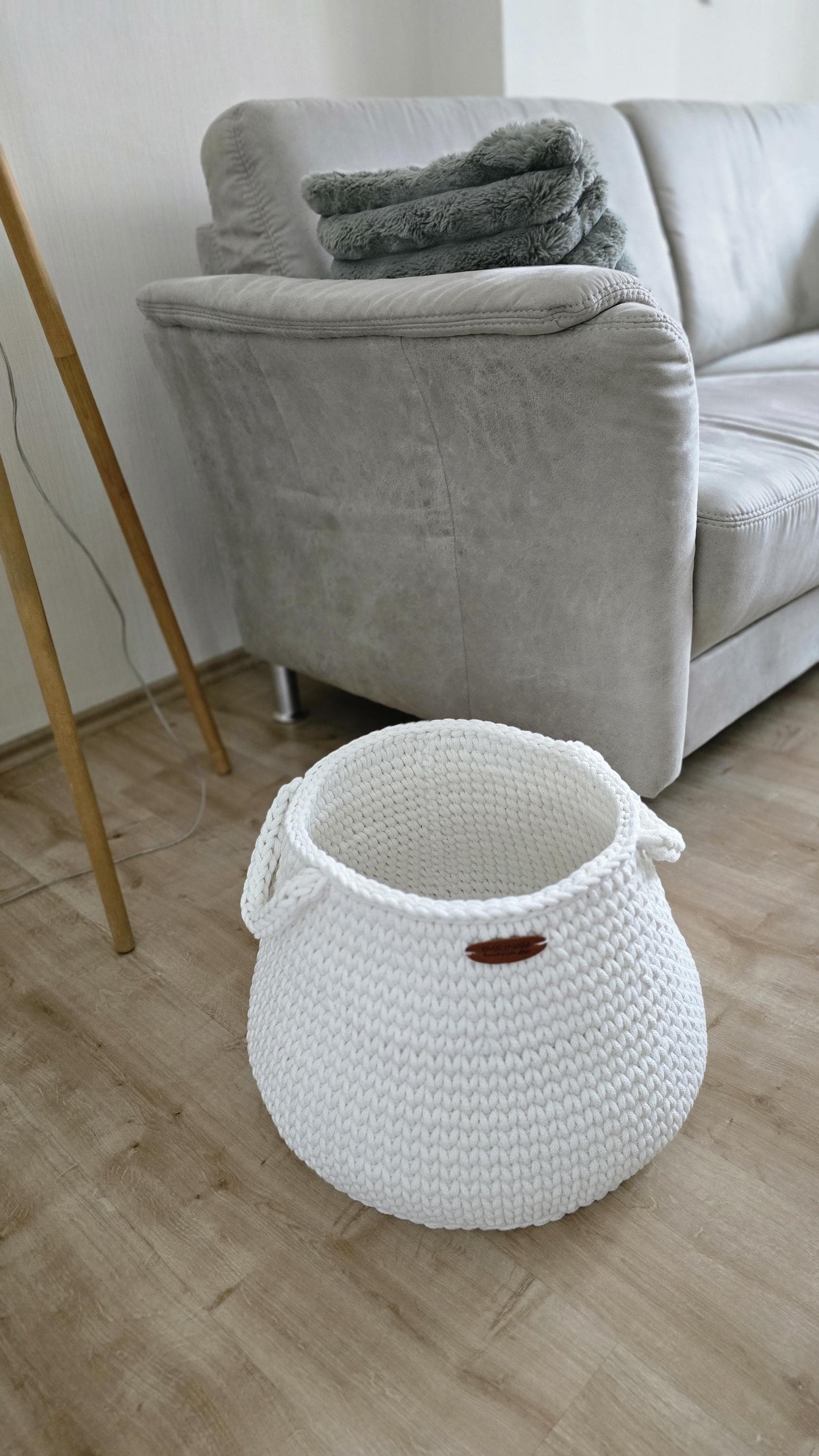 Runder XXL Bodenkorb in Ivory für Spielzeug und Textilien im Familienalltag