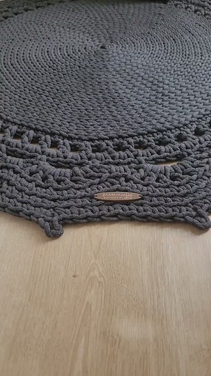 Runder Teppich, gehäkelter Teppich anthtracite Dekor, gehäkelte Teppiche, im skandinavischen neutral Dekor, vintage, Teppich handgefertigt