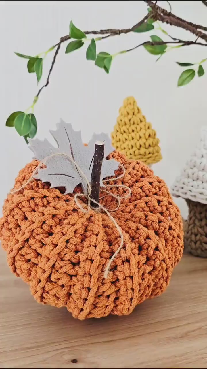 Kürbis in Herbstfarben, Tischdeko Boho Style, Herbstdeko Geschenkidee Herbst – Handgemachte Herbstdekoration Skandinavische Einrichtung