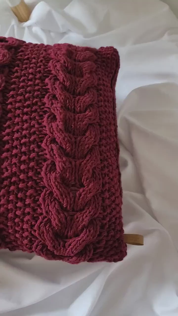 Kissen gestricktes Zopfmuster, Wohnkultur, Dekokissen, Sofakissen, skandinavisches Dekor, aus Baumwollgarn von hoooked, grobstrick