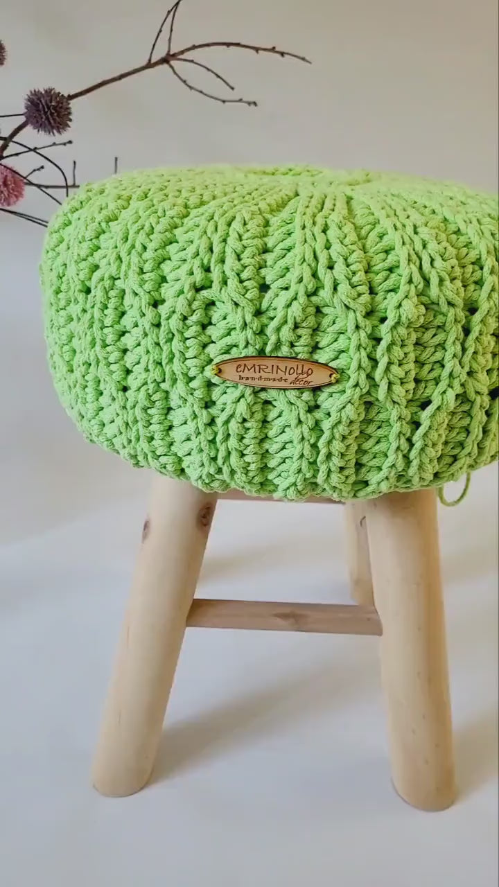 Hocker gehäkelter Bezug, skandinavisches Dekor, gehäkelte Husse Hocker, Bauernhaus Hocker, rustikale Hocker, gehäkelter Pouf Hocker Tabouret