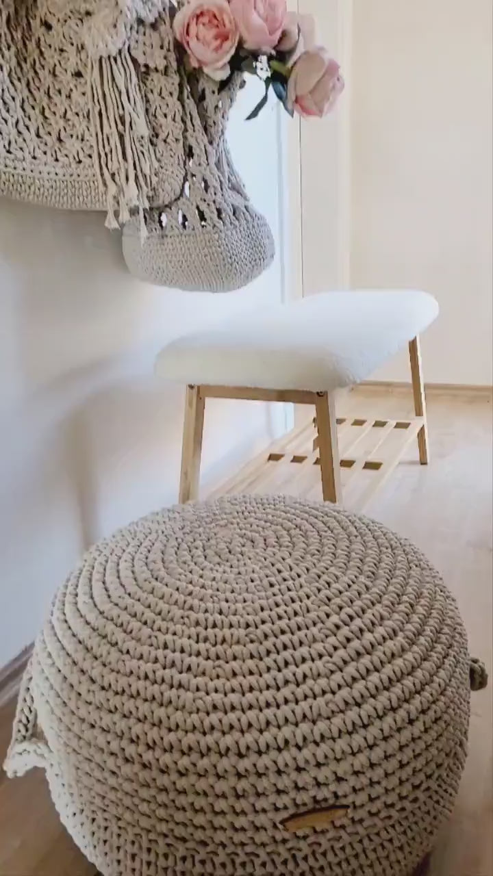 Pouf Ottoman gehäkelt, Babyzimmer deko, Bodenkissen, Sitzkissen, Skandinavisches Kinderzimmer Dekor, Häkelhocker Kinderzimmer, Sitzhocker
