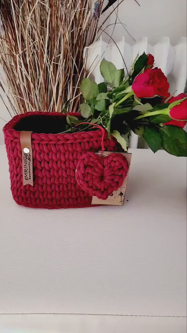 Korb gehäkelt eckig, romantisch, Geschenk Valentinstag, Korb Aufbewahrung, Weihnachtsgeschenk, Bad Aufbewahrung