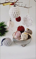 Weihnachtskugel Ornament gehäkelt, Weihnachtsdekoration skandinavisches Dekor, Anhänger, Geschenkidee, Baumschmuck, Weihnachtsbaumdekoration
