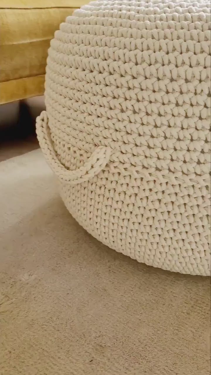 Pouf Footstool gehäkelt, Tischpouf, Wohnzimmer deko, Bodenkissen, Sitzkissen, Skandinavisches Dekor, Häkelhocker Kinderzimmer, Sitzhocker